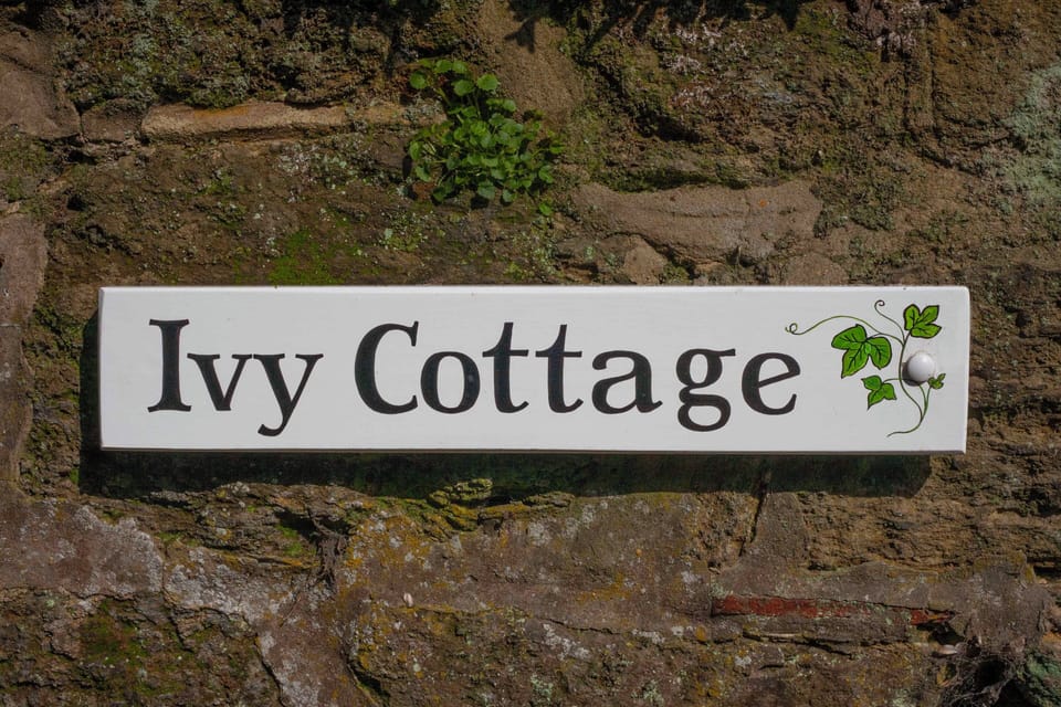 Ivy Cottage Sign