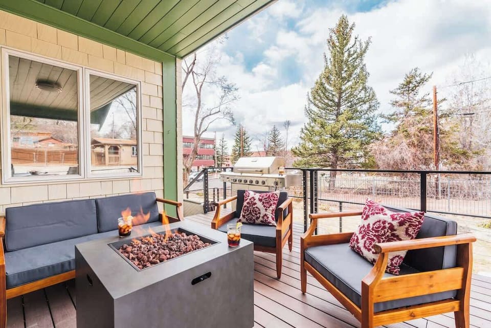 The outdoor fire pit is where you can melt into vacation.