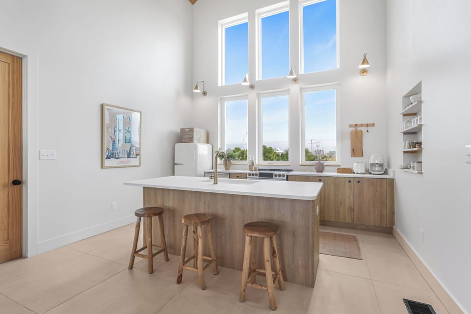 Bright, airy, and ready for culinary adventures all while taking in Gulf Views!