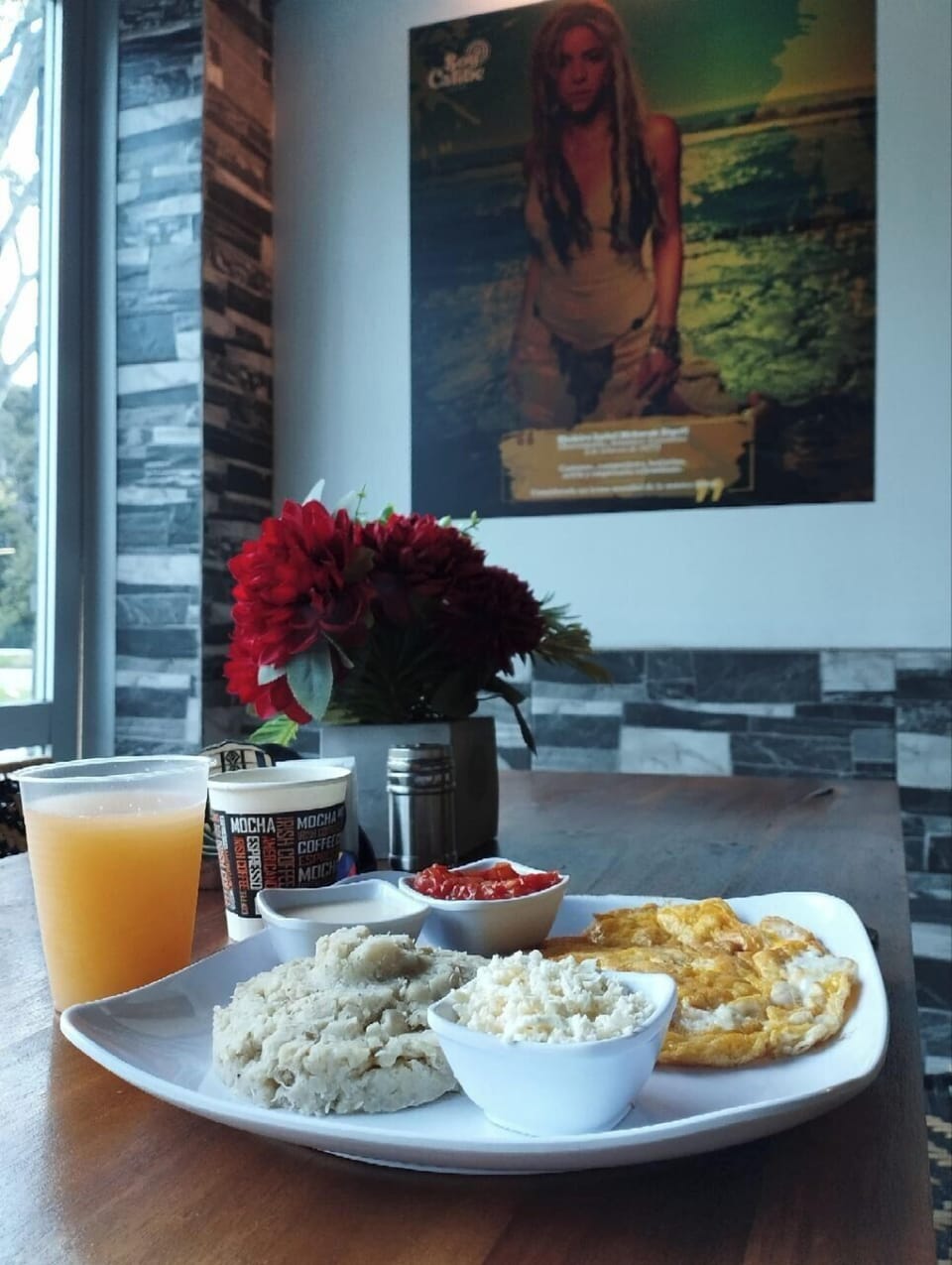 Daily local cuisine breakfast for a fee