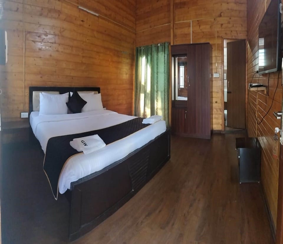 Deluxe Room | Egyptian cotton sheets, premium bedding, desk, free WiFi