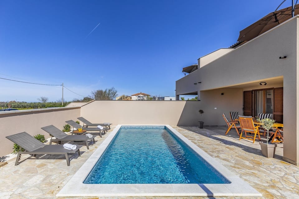 Holiday Home Swimming Pool