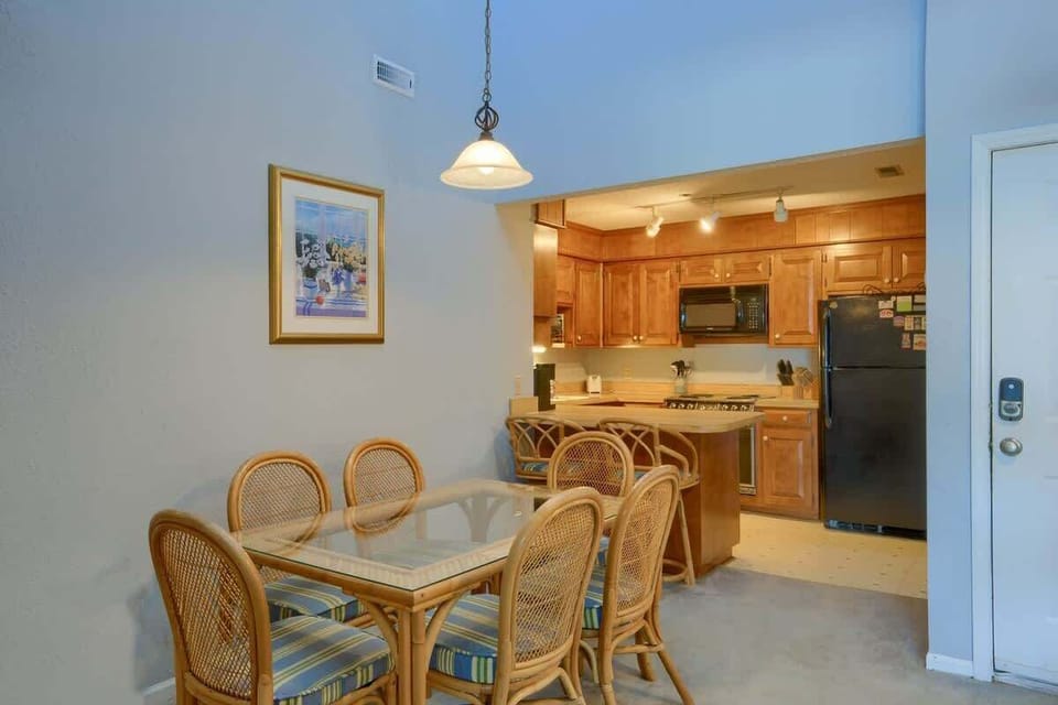 Dining Room Seats 6
