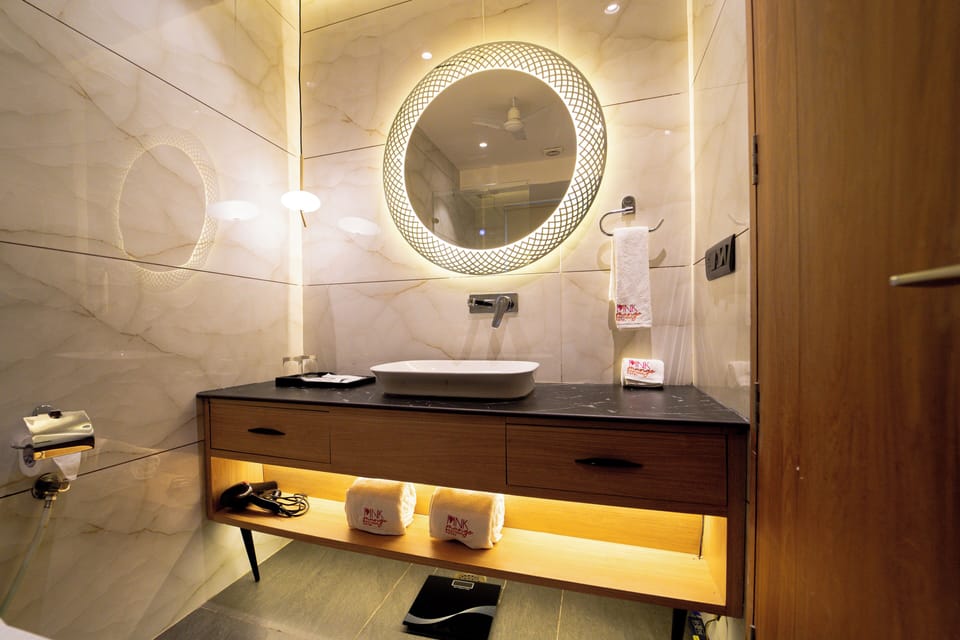 Luxury Room | Bathroom
