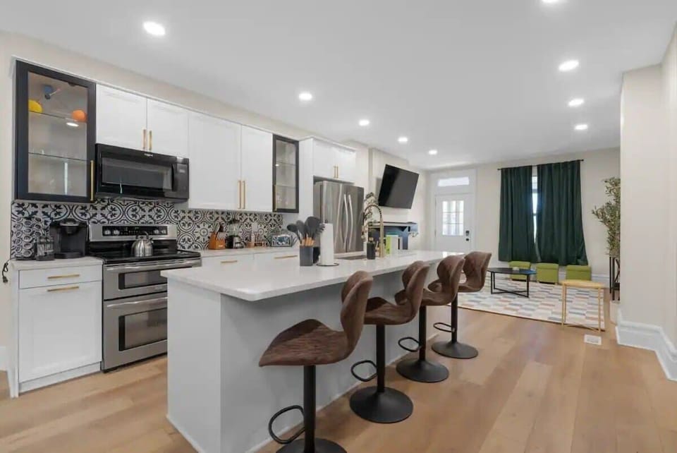 Fully Stocked Kitchen