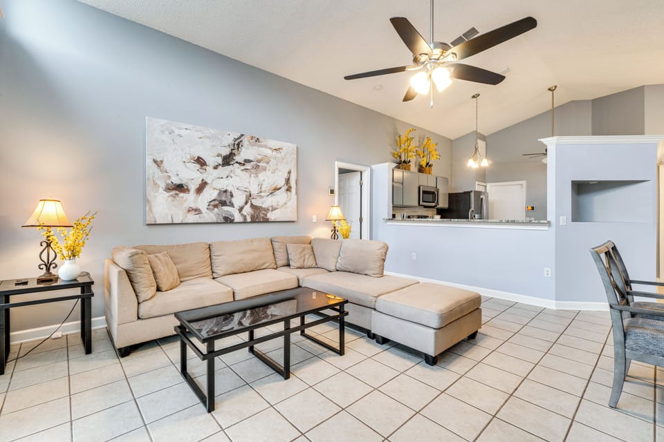 House (3 Bedrooms) | Interior