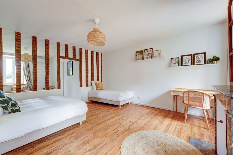 Family Suite, Air conditioning, Park View | Premium bedding, blackout drapes, iron/ironing board, free WiFi