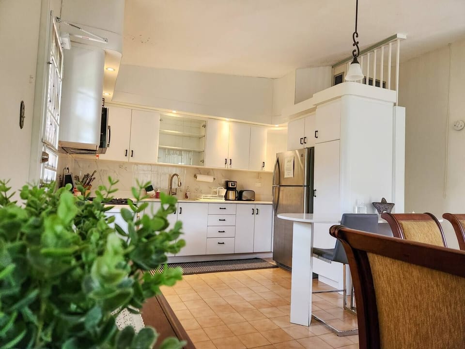 Modern kitchen