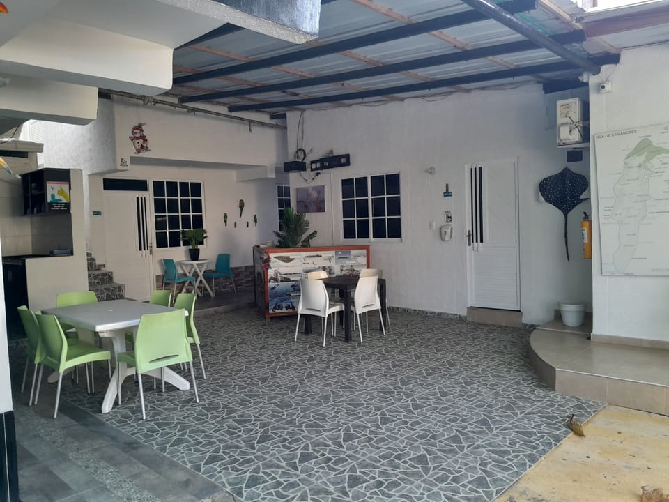 Standard Room | Living area | Flat-screen TV