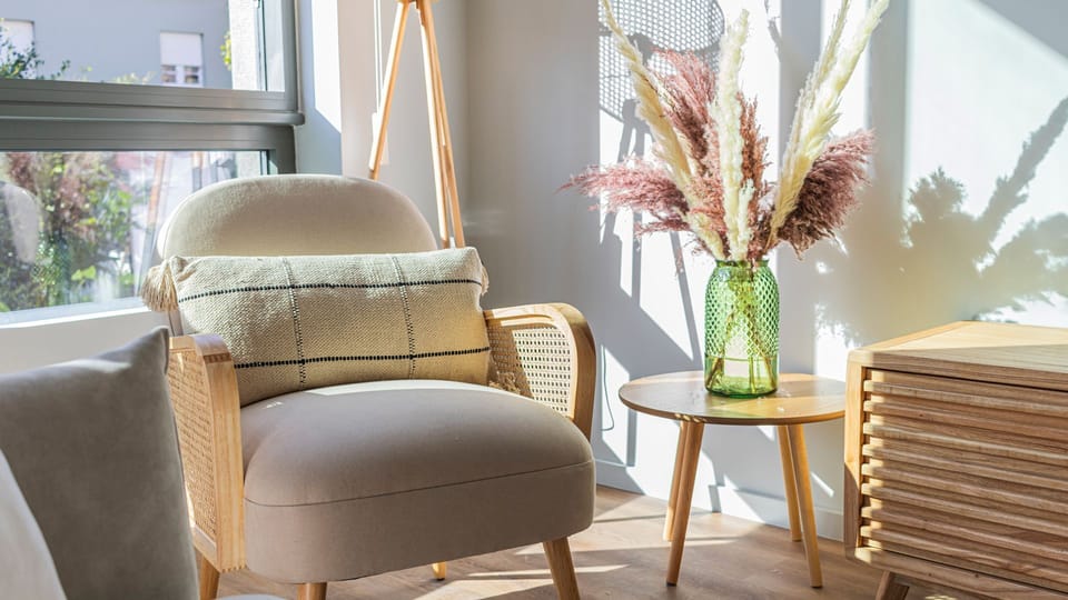 Appreciate all the stunning details of our cozy reading area #stunning #colorful
