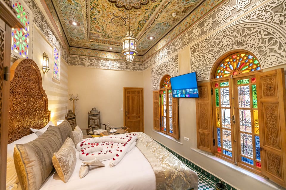 Royal Suite | 1 bedroom, hypo-allergenic bedding available, minibar, in-room safe