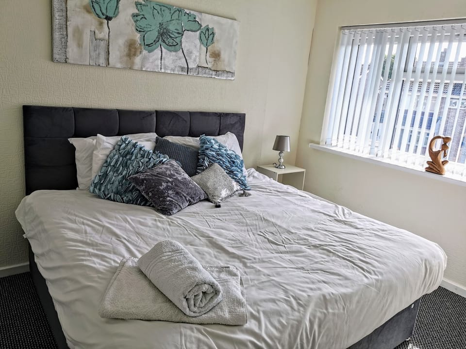 3bed Full House - Free Parking - Family Friendly! House in Wolverhampton