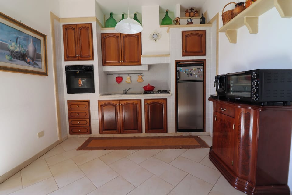 Apartment, 1 Bedroom, Smoking, Balcony | Private kitchen