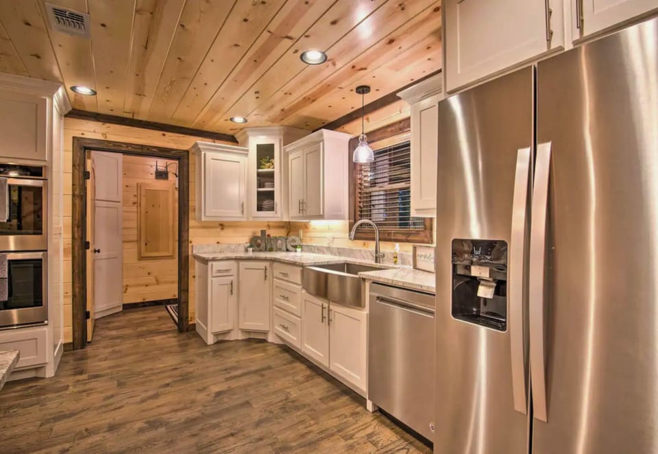 Cook up a feast in our modern kitchen, equipped with top-of-the-line appliances and ample counter space