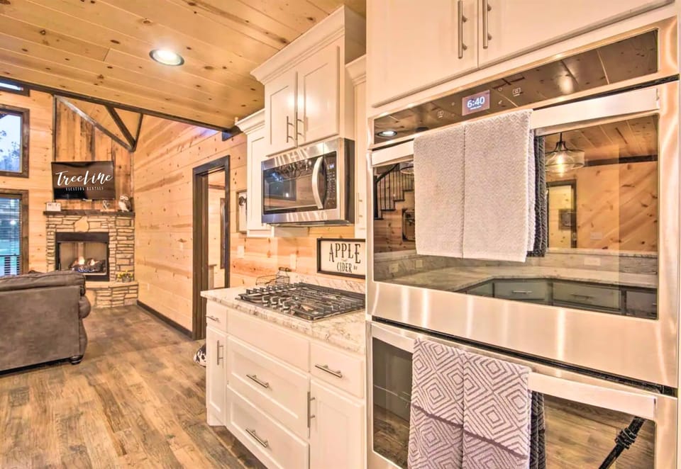 Our cozy kitchen corner is ready for your morning coffee ritual with a convenient coffee maker and a selection of brews