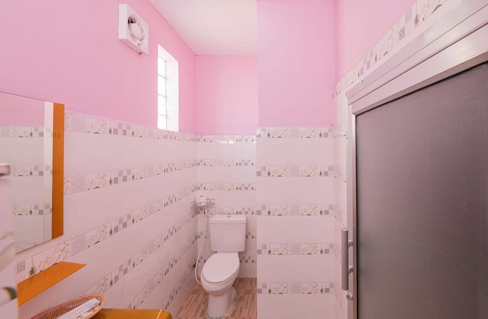 Standard Double Room, City View | Desk, soundproofing, free WiFi