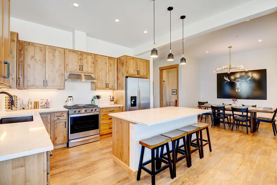 Kitchen and Seating Areas