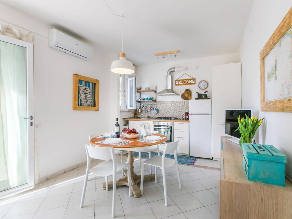 Table, Furniture, Picture Frame, Property, Plant, Interior Design, Orange, Wood, Floor, Flooring