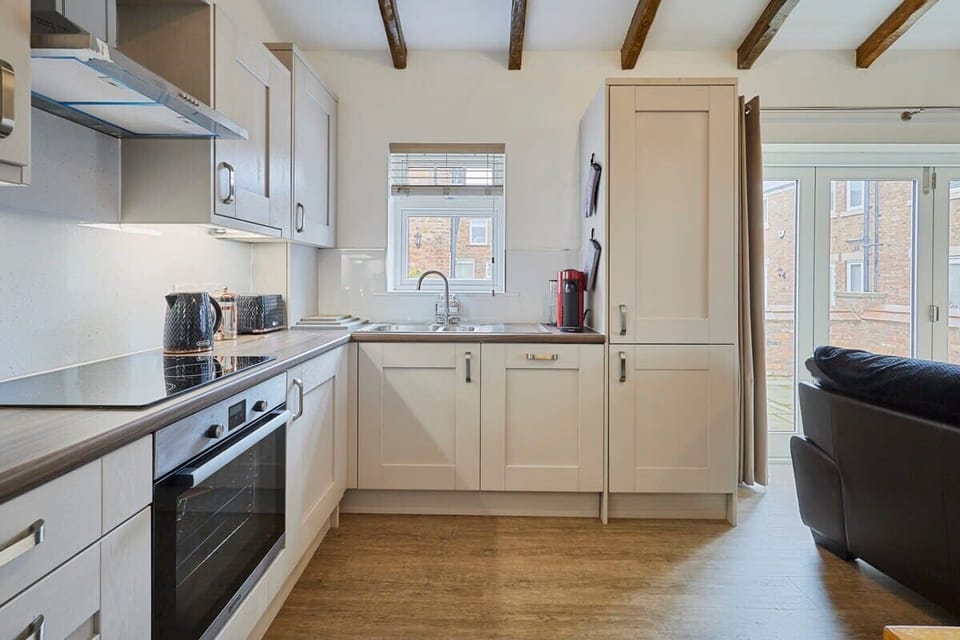 Jubilee Close, Filey - Host & Stay