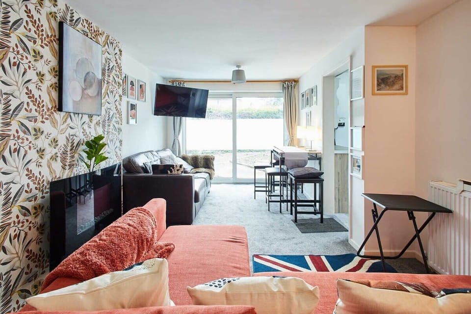 Shaftsbury, Nottingham - Host & Stay