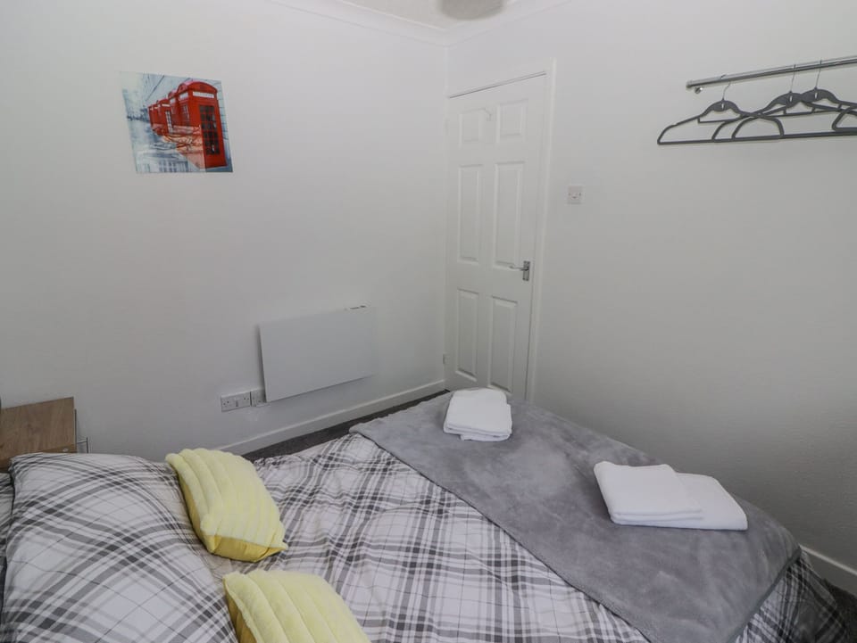 2 bedrooms, individually decorated, individually furnished, free WiFi