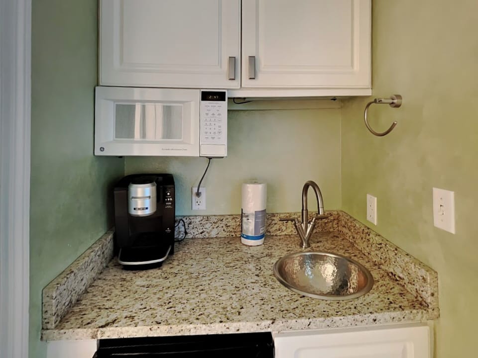 Second Bedroom - Kitchenette