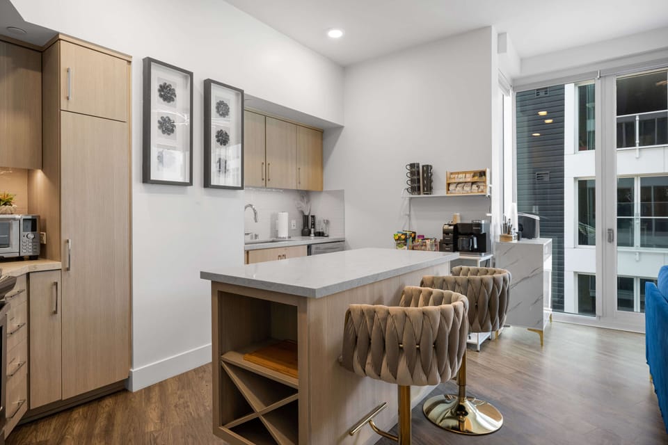 Park Lux PlayHouse Kitchen San Diego Downtown Luxury