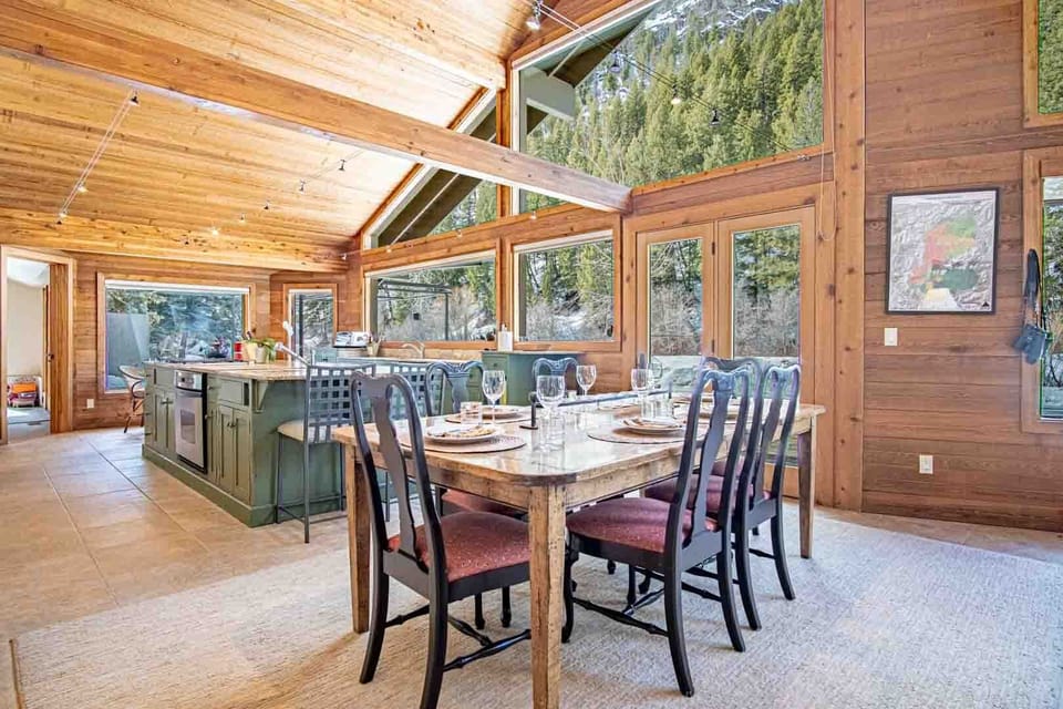 View of dining & kitchen area