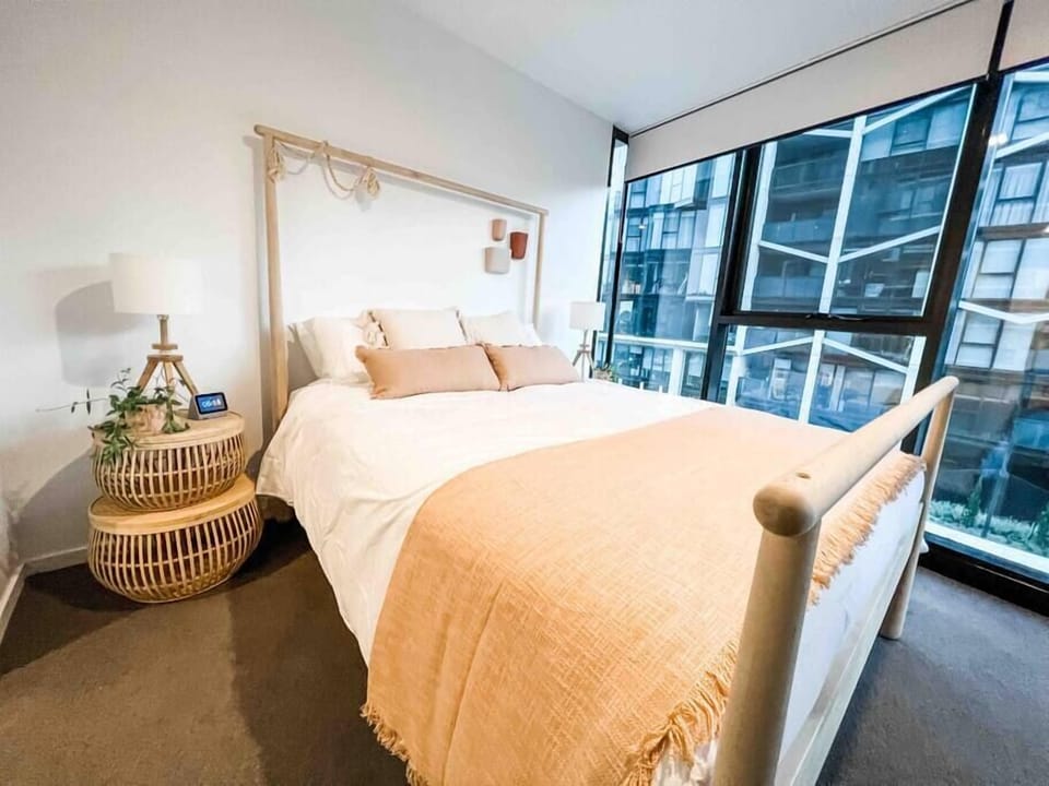 This is the master bedroom with a queen bed. You’ll sleep like a baby on a high quality memory foam mattress with the crispest, whitest sheets. Each side of the bed has it’s own charger, compatible with all kinds of phones.
