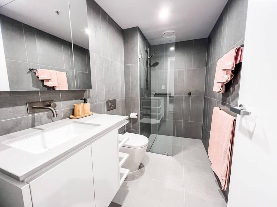 Main bathroom.