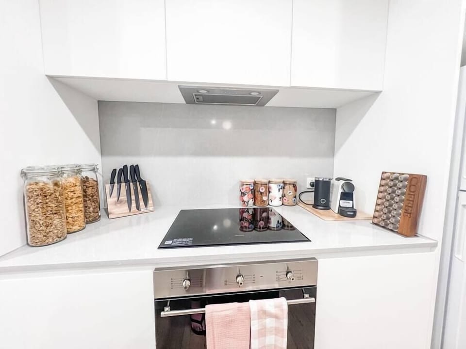 Our beautiful, modern kitchen has everything you need from breakfast cereals, to great coffee and even the tools you'd need to make a roast dinner.