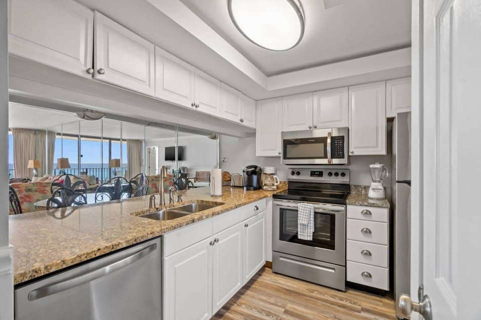 Fully Stocked Kitchen