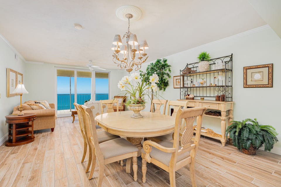 Large, oceanfront dining area