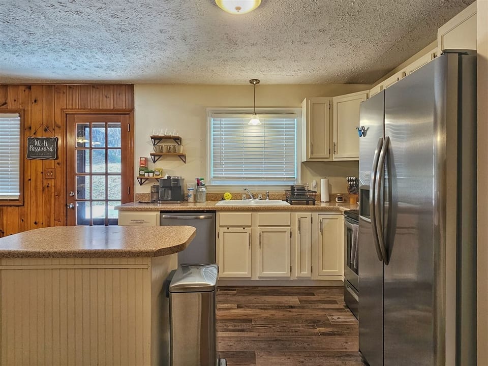 Kitchen- Main Level Gourmet Kitchen with Island