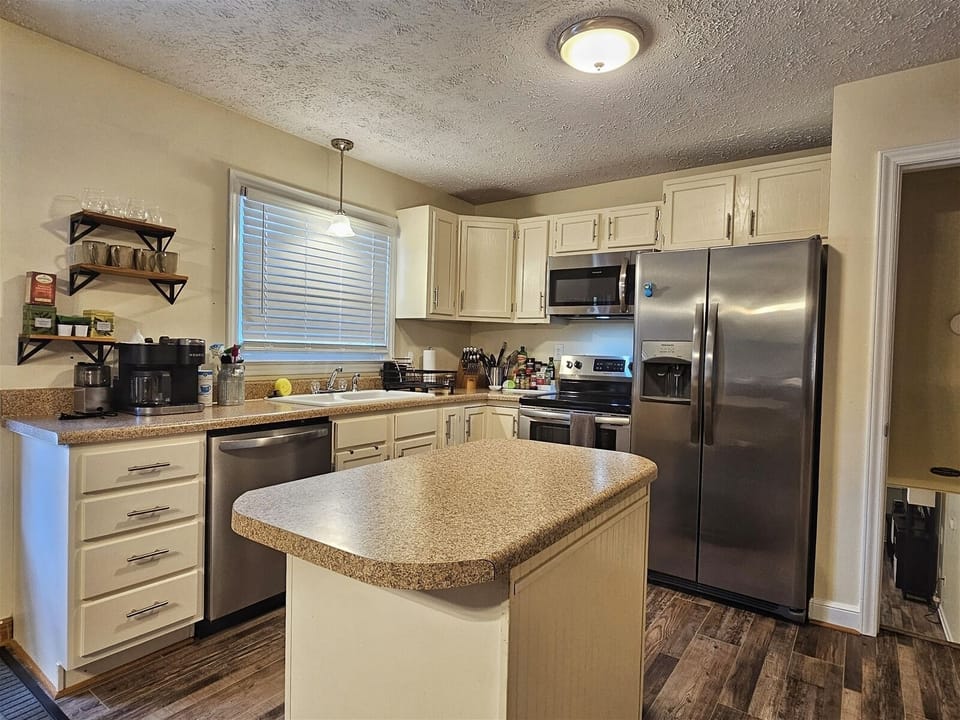 Kitchen- Main Level Gourmet Kitchen with Island