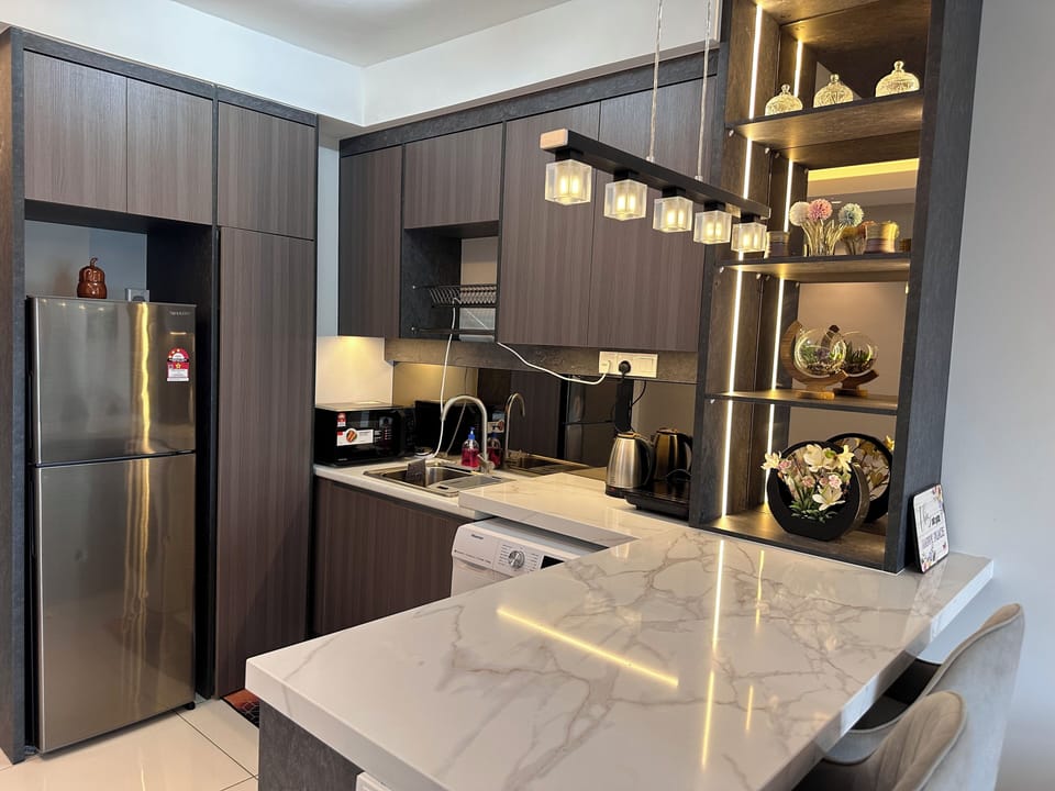 Design Apartment | Private kitchen | Full-size fridge, stovetop, electric kettle, cookware/dishes/utensils