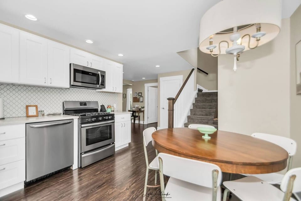 2ee01ae9 bfe9 48c8 87ff b8e8109312d6