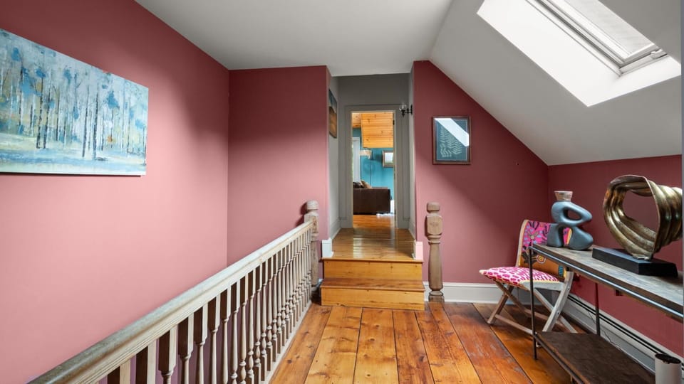 Stunning Vermont Farmhouse in Stowe Town Center (3864)