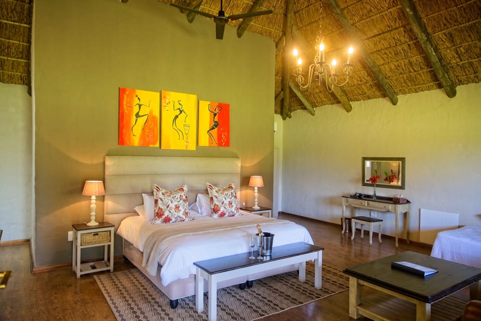 Room | In-room safe, bed sheets