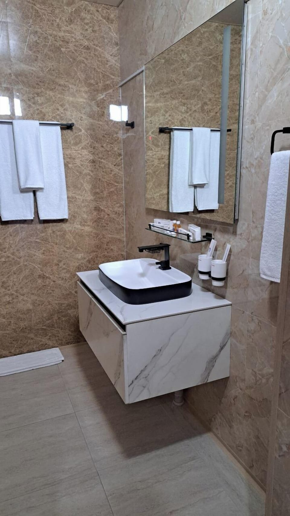 Shower, hair dryer, bathrobes, slippers