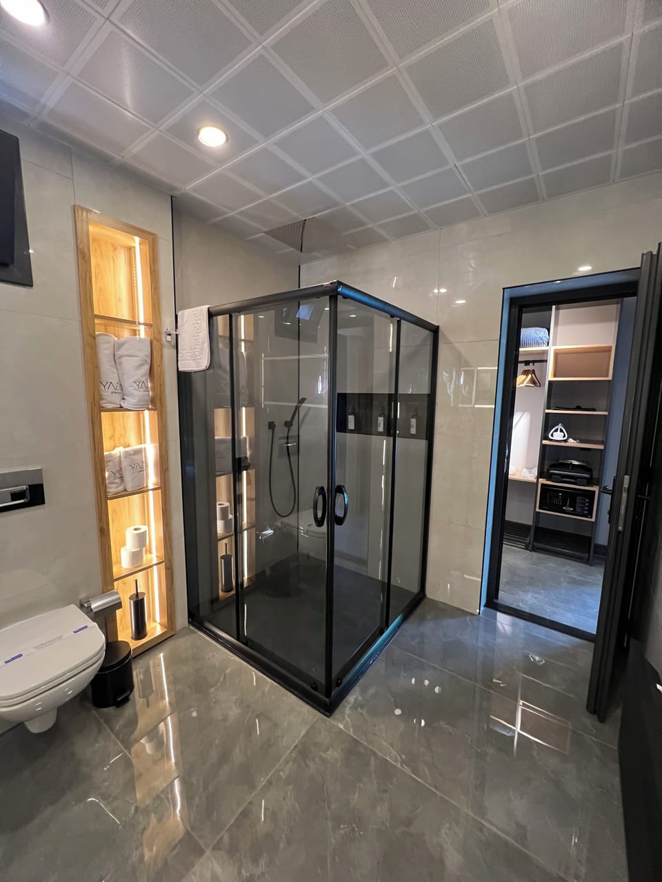 Jetted tub, hydromassage showerhead, designer toiletries, hair dryer