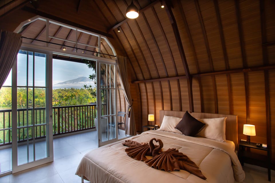 Soundproofing, iron/ironing board, free WiFi, bed sheets