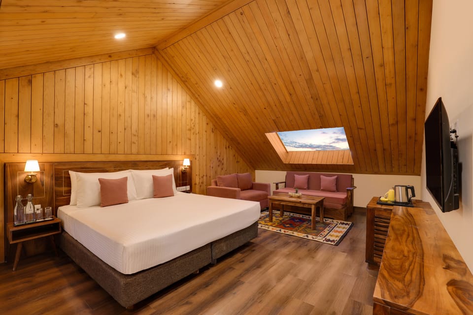 Attic Room | Desk, soundproofing, free WiFi, bed sheets