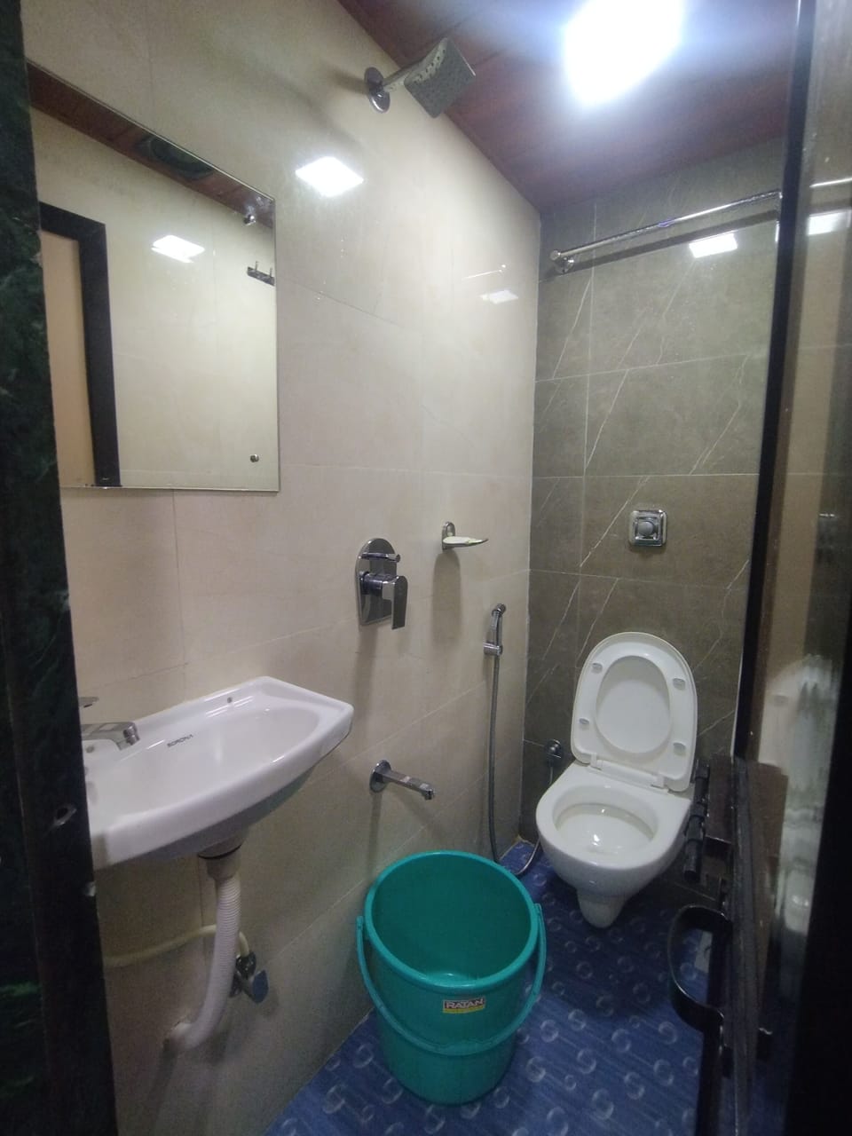 Basic Shared Dormitory | Soundproofing, free WiFi