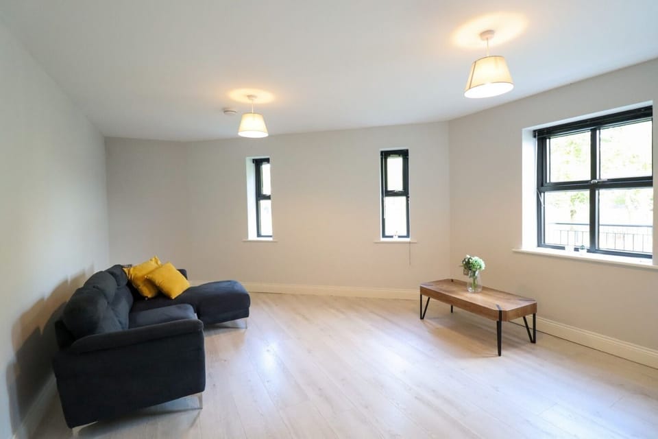 Apartment | Living area | TV