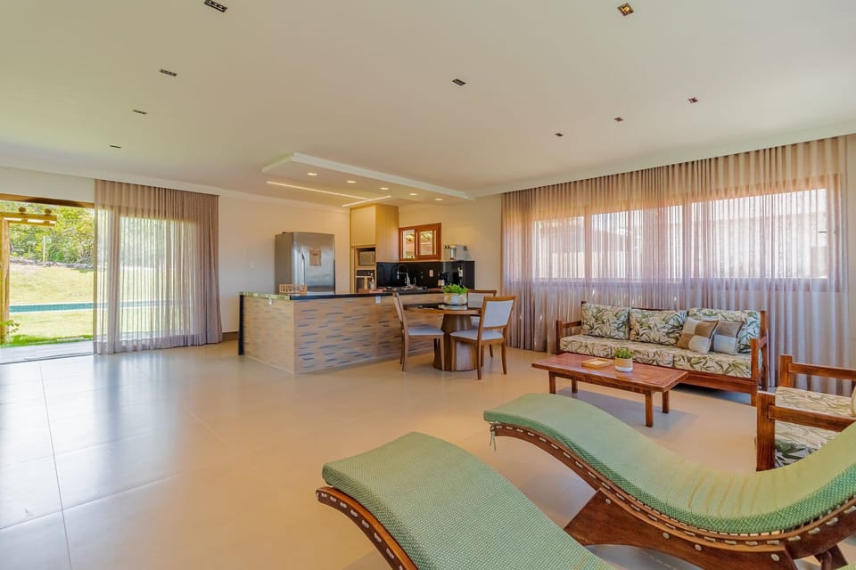Chalet | Living area | 32-inch Smart TV with digital channels