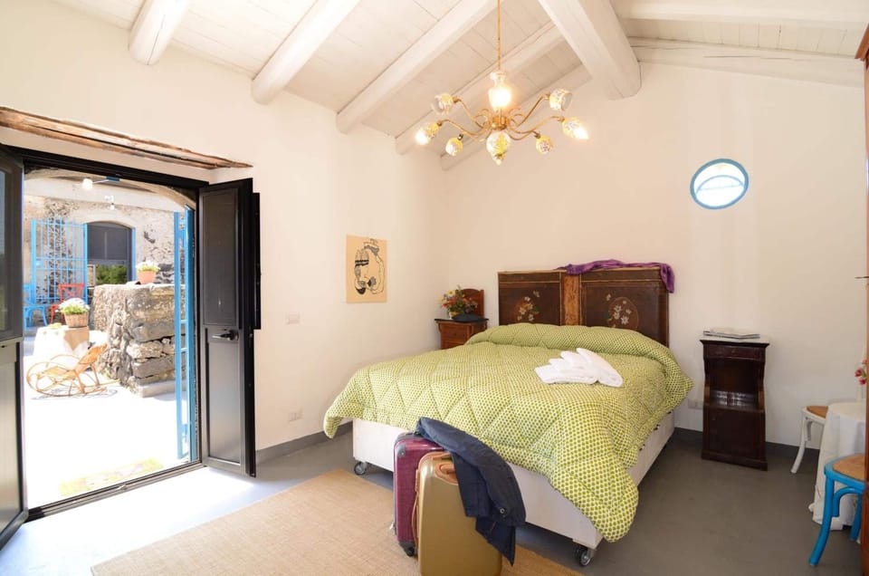 Desk, WiFi (free), bed sheets