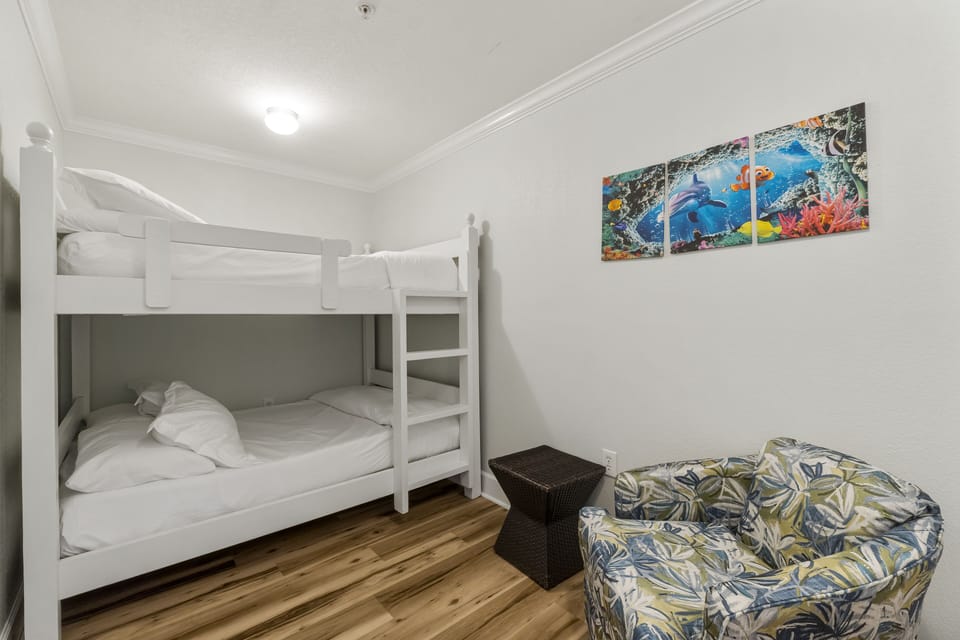 4th Bedroom, Bunkroom with 2 full size beds & seating area, perfect for the kids