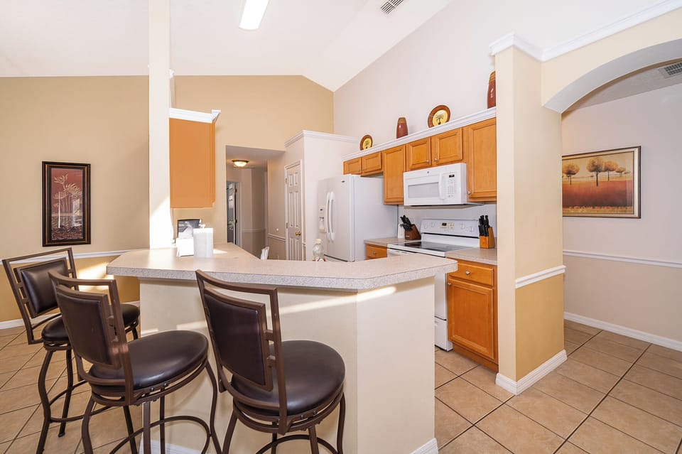 Breakfast bar with stools