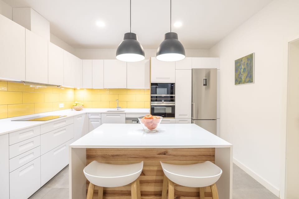 Kitchen with island
